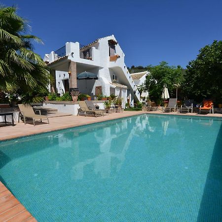 Bed and Breakfast Cortijo La Haza à Iznájar Extérieur photo