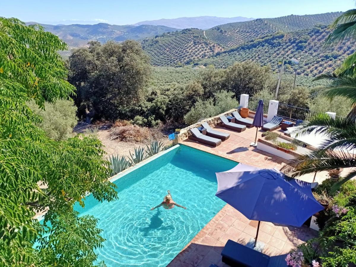 Bed and Breakfast Cortijo La Haza à Iznájar Extérieur photo