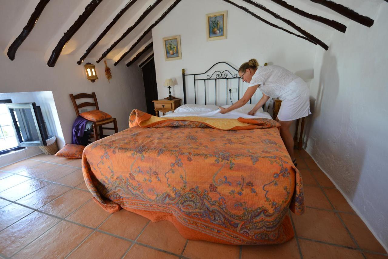 Bed and Breakfast Cortijo La Haza à Iznájar Extérieur photo