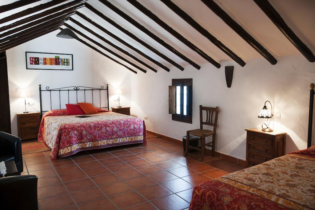 Bed and Breakfast Cortijo La Haza à Iznájar Chambre photo