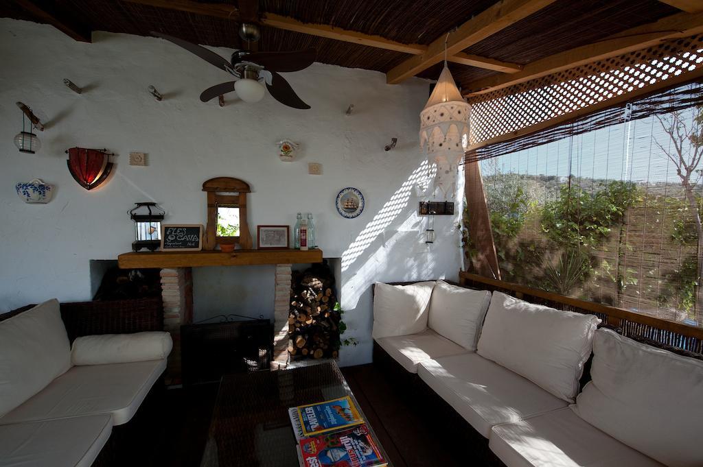 Bed and Breakfast Cortijo La Haza à Iznájar Extérieur photo