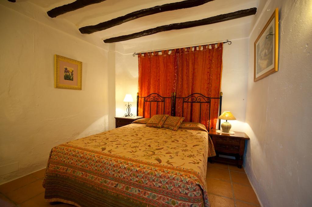 Bed and Breakfast Cortijo La Haza à Iznájar Chambre photo