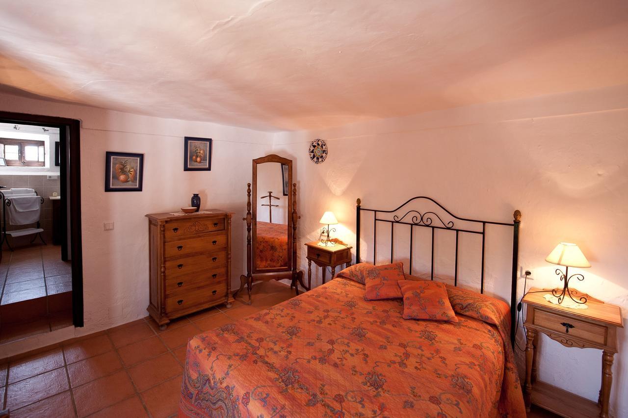 Bed and Breakfast Cortijo La Haza à Iznájar Extérieur photo