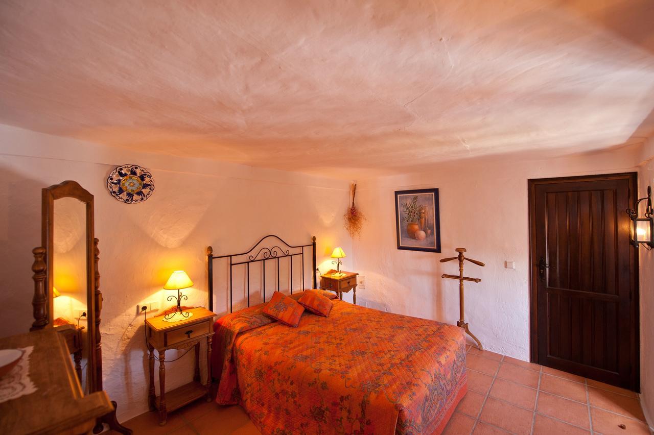 Bed and Breakfast Cortijo La Haza à Iznájar Extérieur photo
